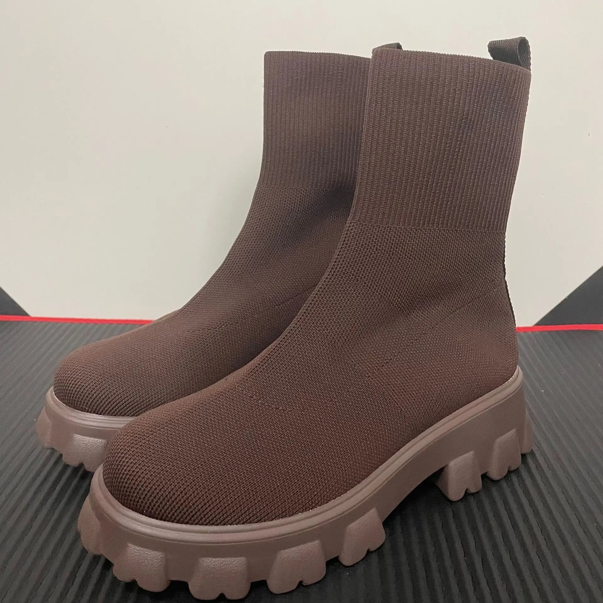 Damen-Sockenstiefel, einfache Damen-Stiefel mit mittlerer Wade, leichte, verschleißfeste Freizeitschuhe für Damen, Slip-on-Plateauschuhe, Botas